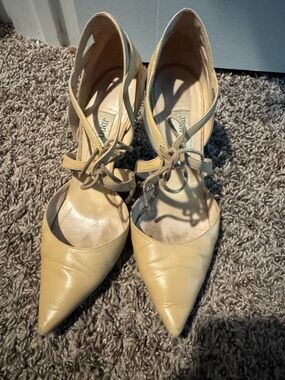 Flaw* Jimmy Choo Tan Patent Leather Pointy Toe Lace Up Pumps Size 38.5
